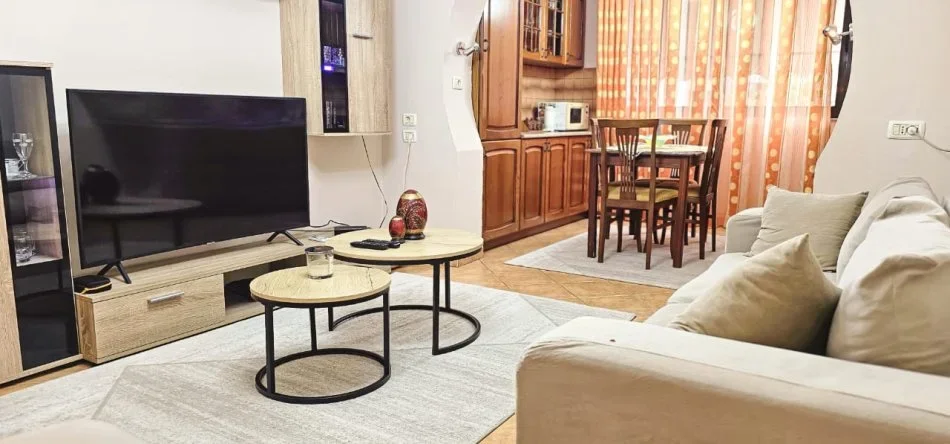 Tirane,  jap me qera apartament 2+1 Kati 3, 83 m² 690 € (Rr. MYSLYM SHYRI)