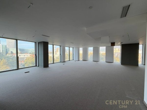 Tirane, jepet me qera zyre Kati 5, 1.546 m² (Downtown)