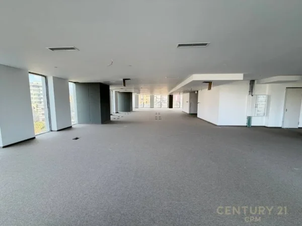 Tirane, jepet me qera zyre Kati 5, 1.546 m² (Downtown)