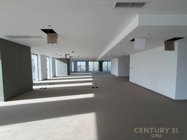 Tirane, jepet me qera zyre Kati 5, 1.546 m² (Downtown)