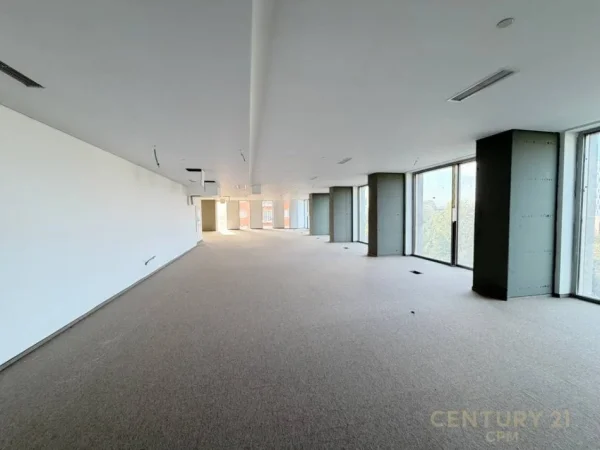 Tirane, jepet me qera zyre Kati 5, 1.546 m² (Downtown)