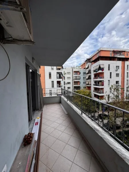 Tirane, shitet apartament 2+1 Kati 3, 79 m² 125.000 € (Yzberisht)