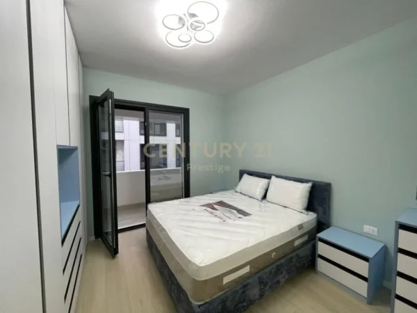 Tirane, jepet me qera apartament 2+1+Aneks+Ballkon Kati 2, 113 m² 1.200 € 