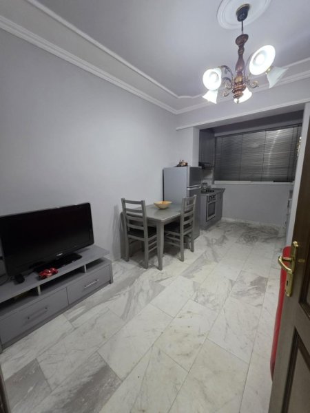 Tirane, jepet me qera apartament 1+1 Kati 2, 550 € (Stadiumi Dinamo)