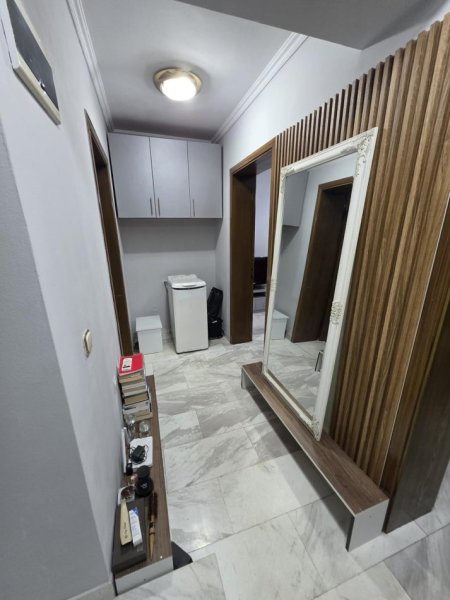 Tirane, jepet me qera apartament 1+1 Kati 2, 550 € (Stadiumi Dinamo)