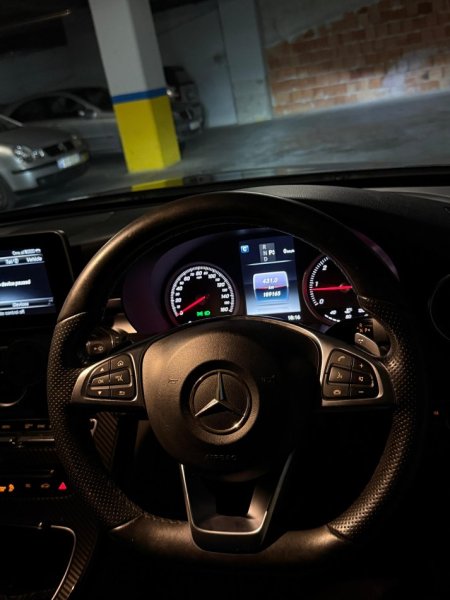 Tirane, shitet makine C class Nafte, 2.2, 190.000 km 6.000 €