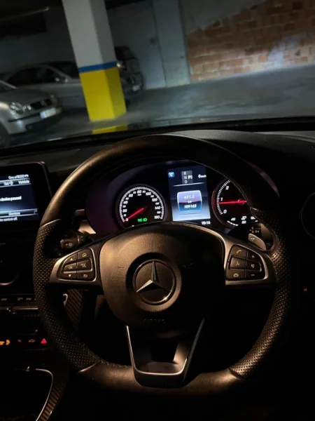 Tirane, shitet makine C class Nafte, 2.2, 190.000 km 6.000 €