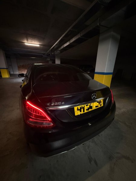 Tirane, shitet makine C class Nafte, 2.2, 190.000 km 6.000 €