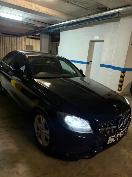 Tirane, shitet makine C class Nafte, 2.2, 190.000 km 6.000 €