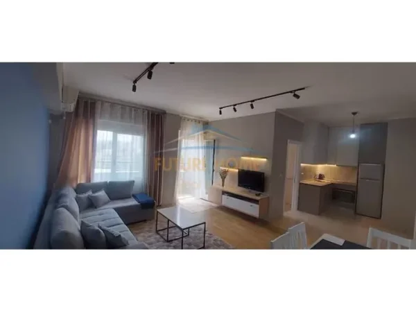 Tirane, jepet me qera apartament 1+1 Kati 5, 64 m² 625 € (SELVIA)