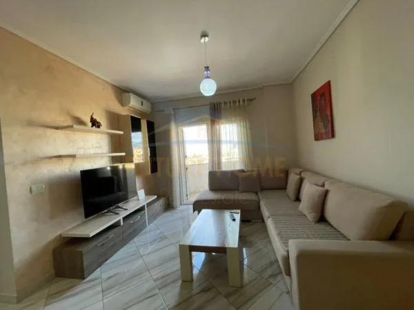 Tirane, jepet me qera apartament 2+1 Kati 9, 95 m² 750 € (Rruga Myslym Shyri)