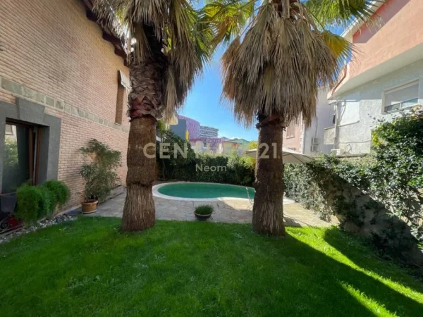 Tirane, jepet me qera Vile 2 Katshe Kati 2, 500 m² 4.500 € 