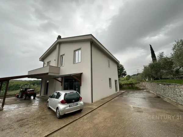 Tirane, jepet me qera Vile 2 Katshe Kati 2, 300 m² 1.200 € (Berzhite)