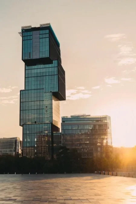 Tirane, jepet me qera ambjent biznesi Kati 0, 150 m² 1.500 € (Qender)