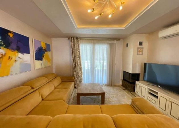 Tirane, shitet apartament 4+1+Aneks+Ballkon Kati 4, 227 m² 433.000 € (liqeni i thate)