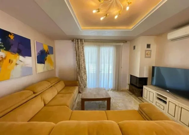 Tirane, shitet apartament 4+1+Aneks+Ballkon Kati 4, 227 m² 433.000 € (liqeni i thate)