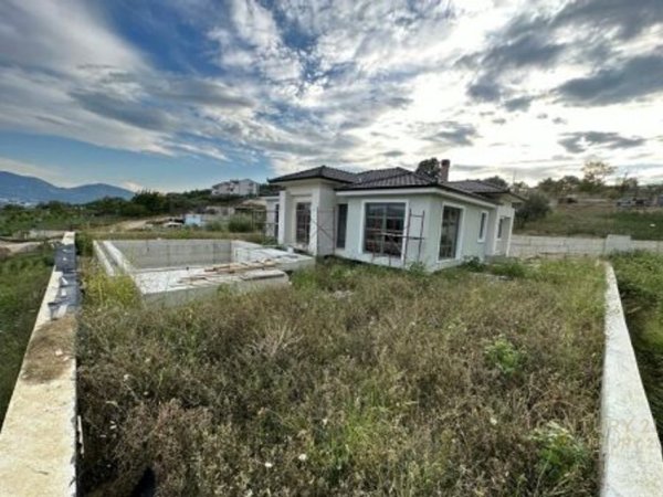 Tirane, shes Vile 1 Katshe Kati 1, 415 m² 800.000 € 