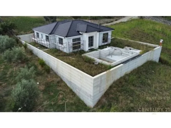 Tirane, shes Vile 1 Katshe Kati 1, 415 m² 800.000 € 