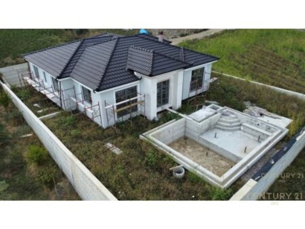 Tirane, shes Vile 1 Katshe Kati 1, 415 m² 800.000 € 