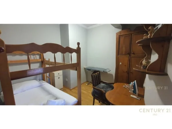 Tirane, shes apartament 3+1+Aneks+Ballkon Kati 5, 108 m² 270.000 € 