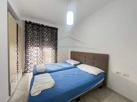 Tirane, jepet me qera apartament 2+1 Kati 2, 97 m² 700 € 