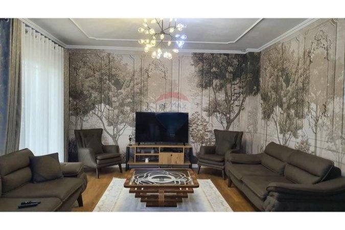 Tirane, shitet apartament 2+1 , 123 m² 247.000 € (Kopshti Botanik)