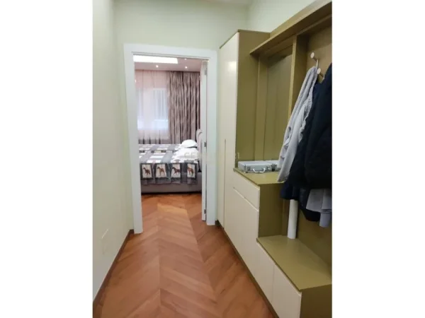 Tirane, shes apartament 1+1+Aneks+Ballkon Kati 2, 80 m² 305.000 € 