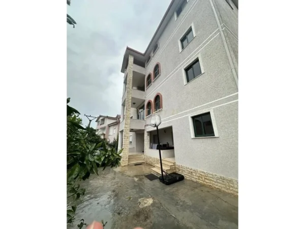 Tirane, shes Vile 3 Katshe Kati 4, 580 m² 900.000 € 