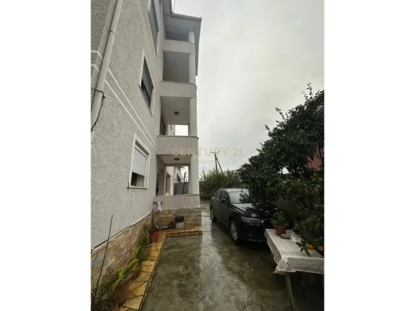 Tirane, shes Vile 3 Katshe Kati 4, 580 m² 900.000 € 