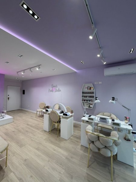 Tirane, jepet me qera ambjent biznesi Kati 0, 40 m² 60.000 Leke (Hamdi Sina)