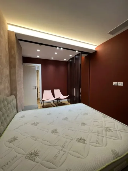 Tirane, jepet me qera apartament duplex 2+1+Ballkon , 210 m² 1.750 € (Kodra e Diellit)