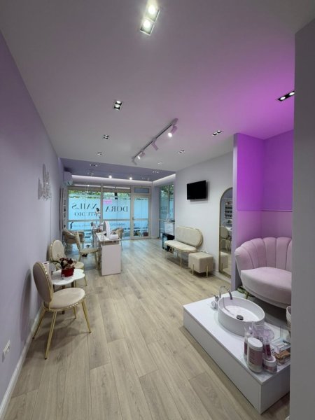 Tirane, jepet me qera ambjent biznesi Kati 0, 40 m² 60.000 Leke (Hamdi Sina)