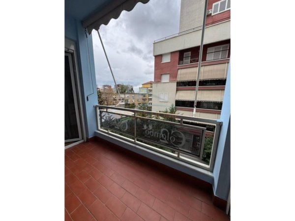 Tirane, shitet apartament 2+1+Ballkon Kati 2, 110 m² 198.000 € (Oxhaku)