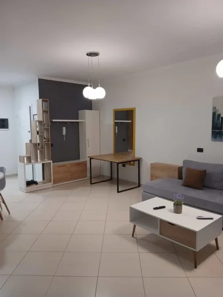 Tirane, jepet me qera apartament 1+1+Ballkon Kati 4, 80 m² 1.200 € (Rruga e Kosovareve)