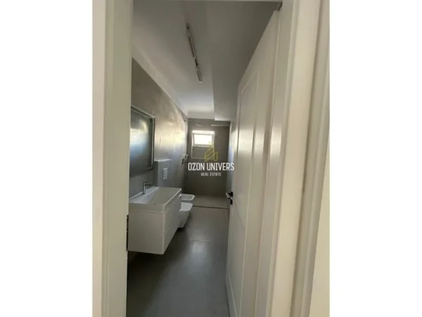 Tirane, shitet apartament 1+1+Ballkon Kati 4, 52 m² (Rruga Kongresi Manastirit Tirana, Albania)