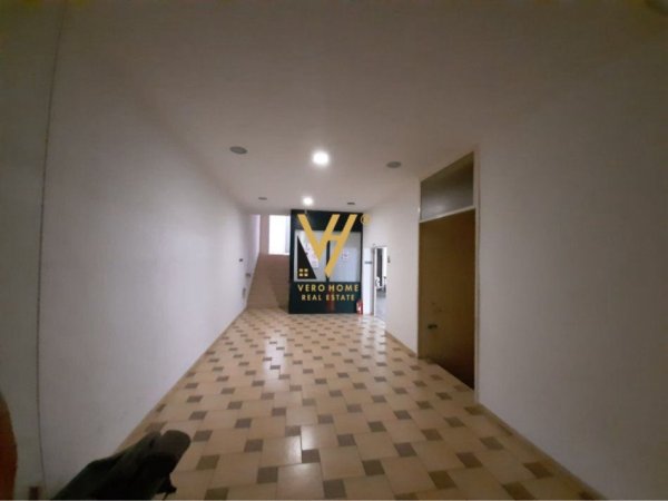 Tirane, jepet me qera ambjent biznesi Kati 0, 750 m² 4.700 € (SIRI KODRA)
