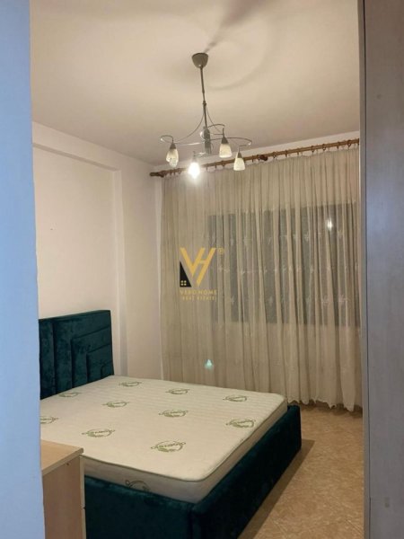 Tirane, jepet me qera apartament 2+1+Ballkon Kati 4, 105 m² 750 € (KOMUNA E PARISIT)
