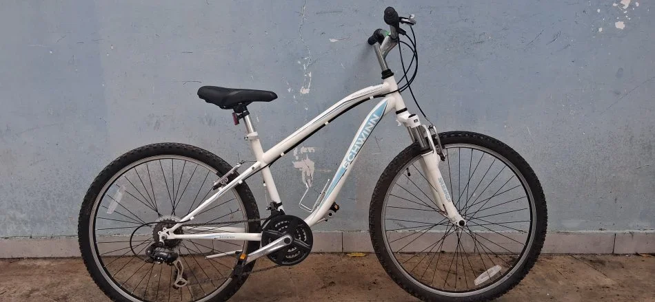 Tirane, njoftim biciklete ️️️SCHWINN26inch e bardhë 190 €