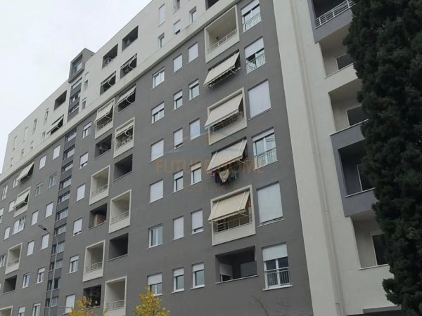 Tirane, shitet apartament 2+1 Kati 2, 112 m² (Komuna e Parisit)