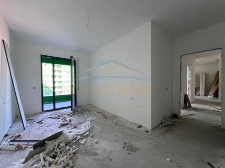 Tirane, shitet apartament 3+1 Kati 5, 120 m² 175.305 € 