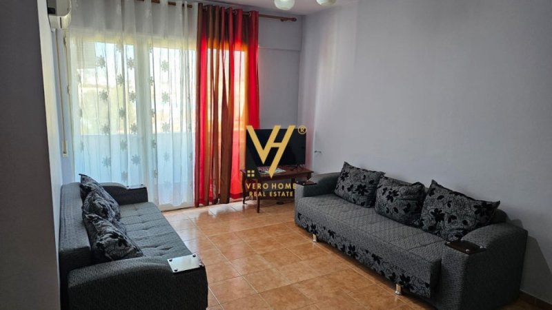 Tirane, jepet me qera apartament 1+1+Ballkon Kati 4, 65 m² 500 € (KOMUNA E PARISIT)