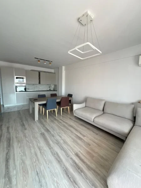Tirane, jap me qera apartament 2+1+Ballkon Kati 6, 120 m² 850 € (Zog te Zi, prane Ring Center)