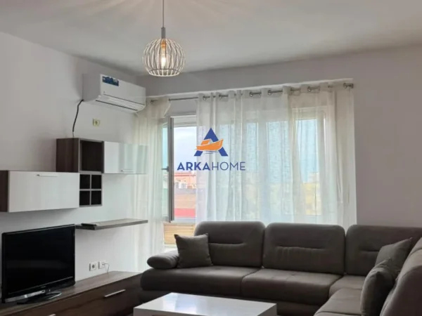 Tirane, jepet me qera apartament 1+1+Ballkon Kati 6, 100 m² 550 € 