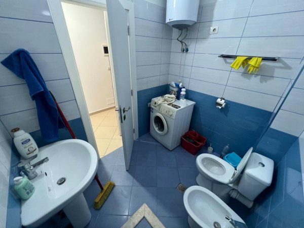 Tirane, jepet me qera apartament 1+1 Kati 6, 450 € 