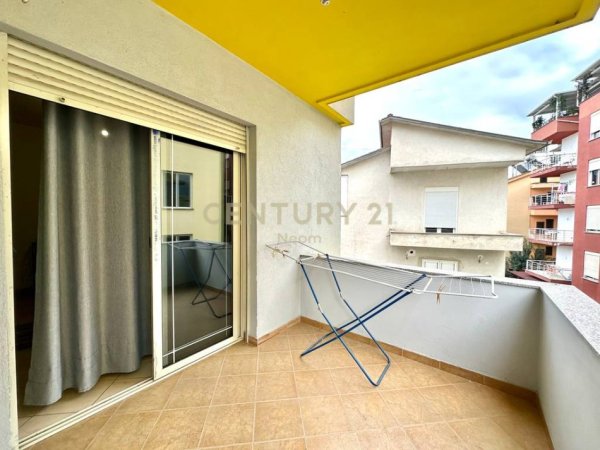 Tirane, jepet me qera apartament 2+1+Aneks+Ballkon Kati 4, 100 m² 600 € (Kopshti Botanik)