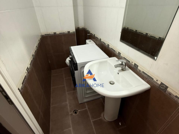 Tirane, jap me qera apartament 2+1+Ballkon Kati 4, 110 m² 700 € 