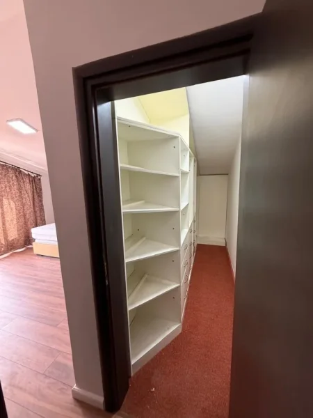 Tirane, jepet me qera apartament 1+1+Ballkon Kati 6, 100 m² 550 € (Kodra e Diellit)