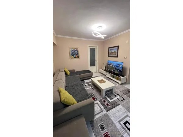 Tirane, shitet apartament 2+1 Kati 3, 65 m² 169.000 € (Kafe Flora)