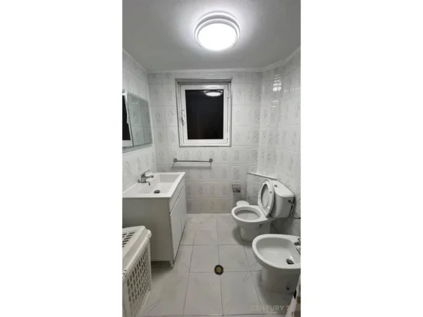 Tirane, shitet apartament 2+1 Kati 3, 65 m² 169.000 € (Kafe Flora)