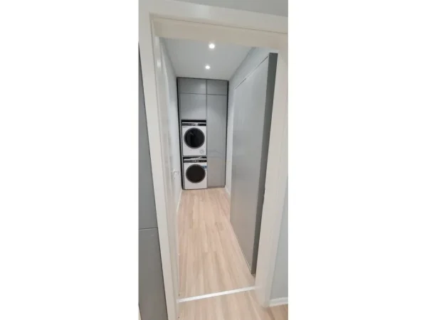 Tirane, jepet me qera apartament 2+1 Kati 2, 105 m² 700 € (Rruga Jordan Misja,Kompleksi Marga 1)